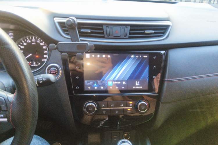 Used Nissan Qashqai 2021 2.0L CVT Luxury Edition Audio And AC Panel