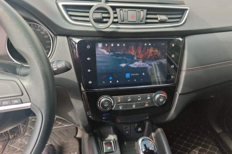 Used Nissan Qashqai 2021 2.0L CVT Smart Enjoyment Version Audio And AC Panel