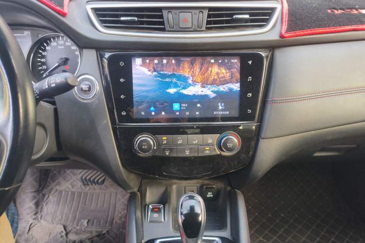 Used Nissan Qashqai 2021 2.0L CVT Luxury Edition Audio And AC Panel