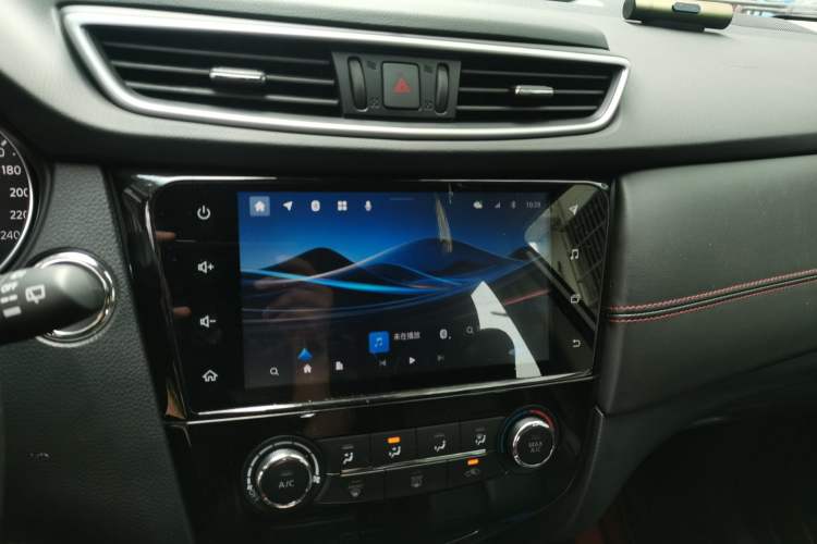 Used Nissan Qashqai 2021 2.0L CVT Luxury Edition Audio And AC Panel