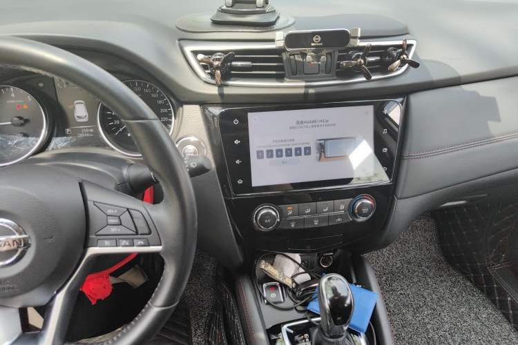 Used Nissan Qashqai 2021 2.0L CVT Luxury Edition Audio And AC Panel