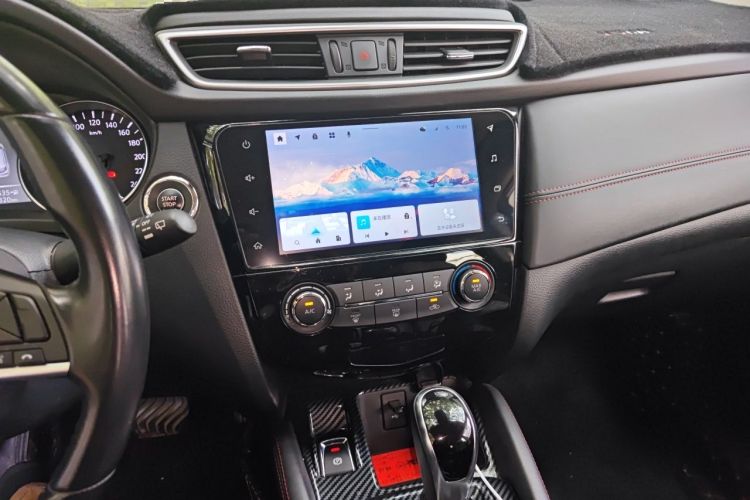 Used Nissan Qashqai 2021 2.0L CVT Luxury Edition Audio And AC Panel