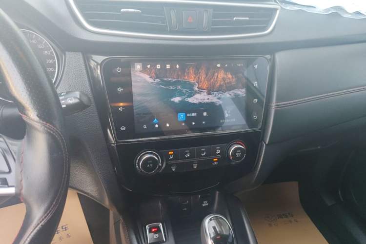 Used Nissan Qashqai 2021 2.0L CVT Smart Enjoyment Version Audio And AC Panel
