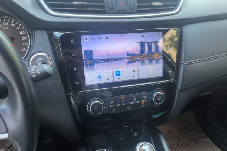 Used Nissan Qashqai 2021 2.0L CVT Luxury Edition Audio And AC Panel