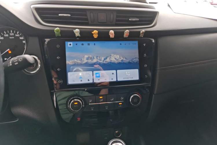 Used Nissan Qashqai 2021 2.0L CVT Luxury Edition Audio And AC Panel