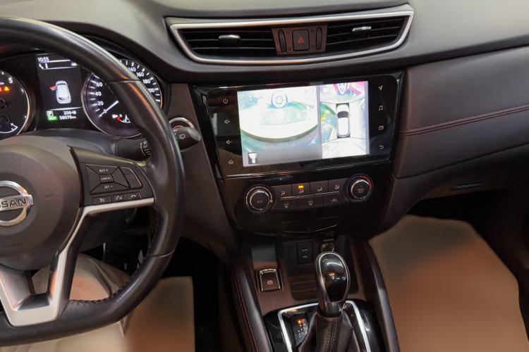 Used Nissan Qashqai 2021 2.0L CVT Luxury Edition Audio And AC Panel