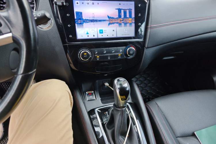 Used Nissan Qashqai 2021 2.0L CVT Luxury Edition Audio And AC Panel