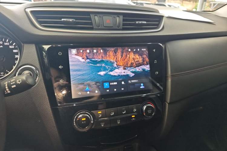 Used Nissan Qashqai 2021 2.0L CVT Luxury Edition Audio And AC Panel