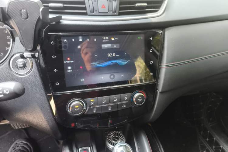 Used Nissan Qashqai 2021 2.0L CVT Luxury Edition Audio And AC Panel