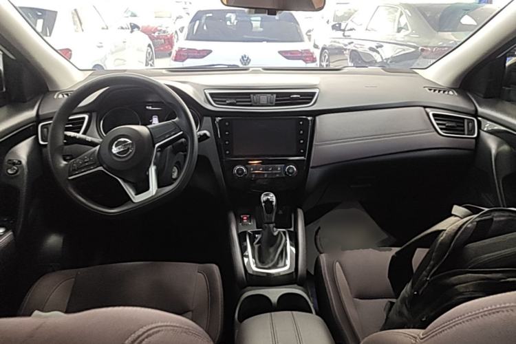 Used Nissan Qashqai 2021 2.0L CVT Smart Enjoyment Version Center Console