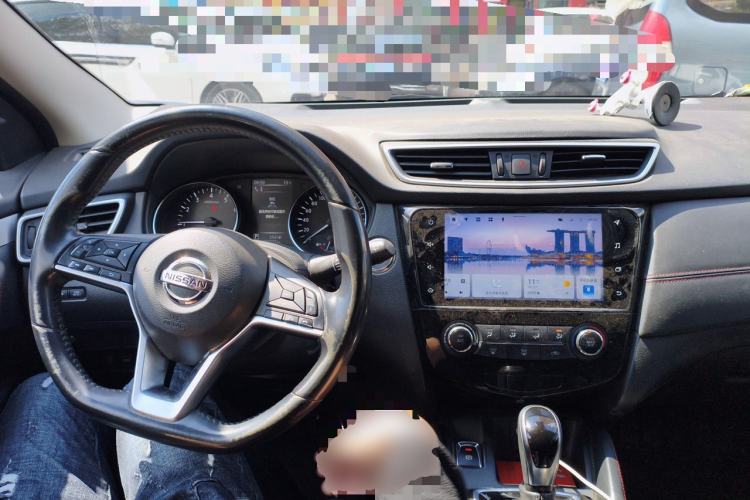 Used Nissan Qashqai 2021 2.0L CVT Luxury Edition Center Console