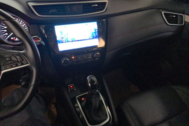 Used Nissan Qashqai 2021 2.0L CVT Luxury Edition Center Console