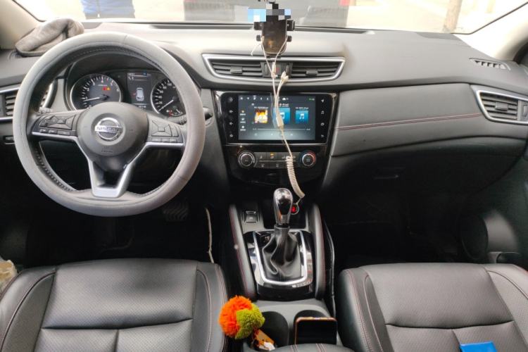 Used Nissan Qashqai 2021 2.0L CVT Luxury Edition Center Console