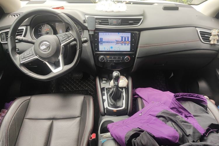 Used Nissan Qashqai 2021 2.0L CVT Luxury Edition Center Console