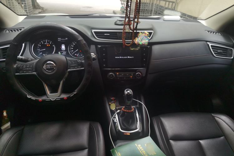 Used Nissan Qashqai 2021 2.0L CVT Luxury Edition Center Console