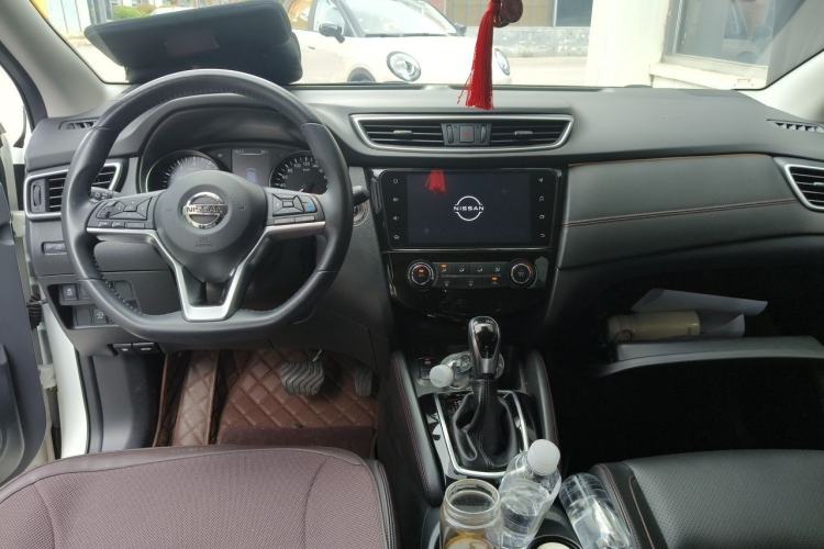 Used Nissan Qashqai 2021 2.0L CVT Luxury Navigation Edition Center Console