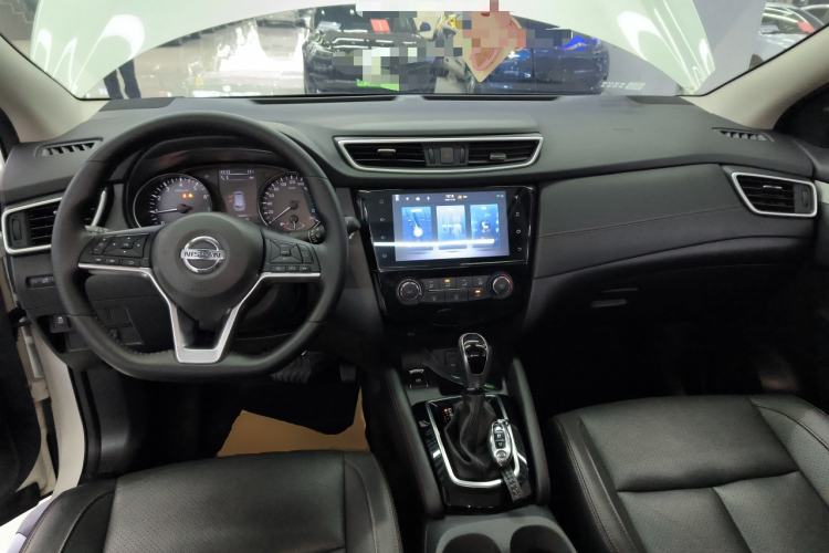 Used Nissan Qashqai 2021 2.0L CVT Luxury Edition Center Console
