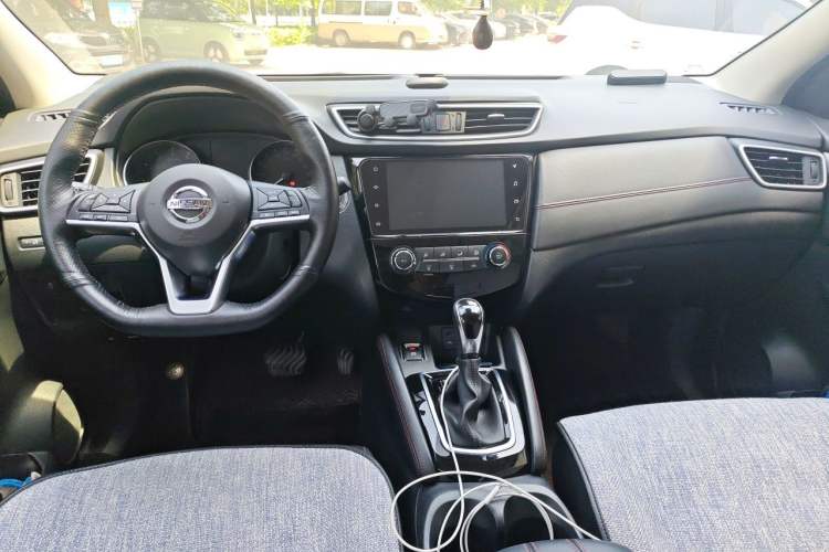 Used Nissan Qashqai 2021 2.0L CVT Luxury Navigation Edition Center Console