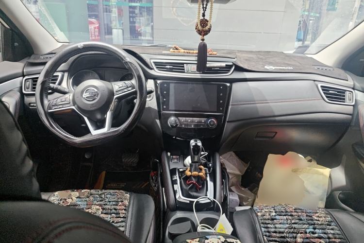 Used Nissan Qashqai 2021 2.0L CVT Luxury Edition Center Console