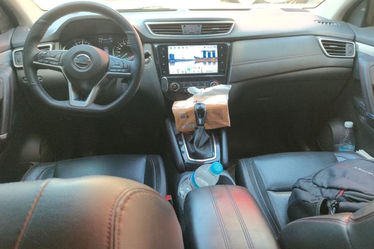 Used Nissan Qashqai 2021 2.0L CVT Luxury Edition Center Console