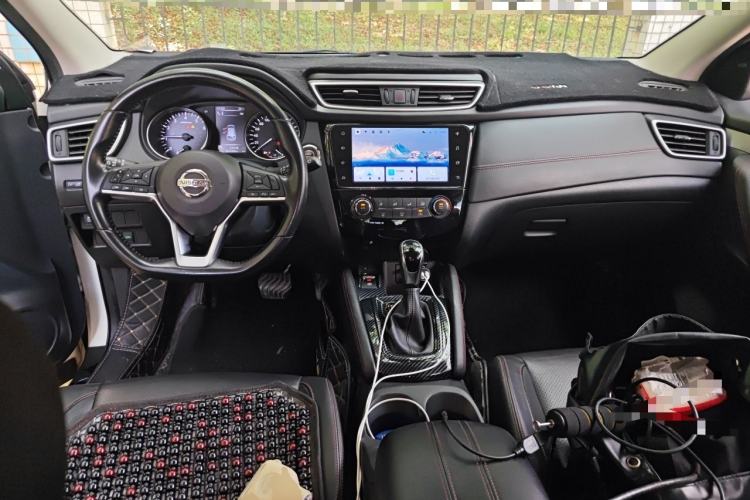 Used Nissan Qashqai 2021 2.0L CVT Luxury Edition Center Console