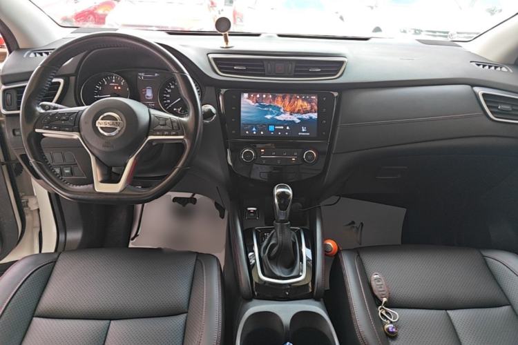 Used Nissan Qashqai 2021 2.0L CVT Luxury Edition Center Console