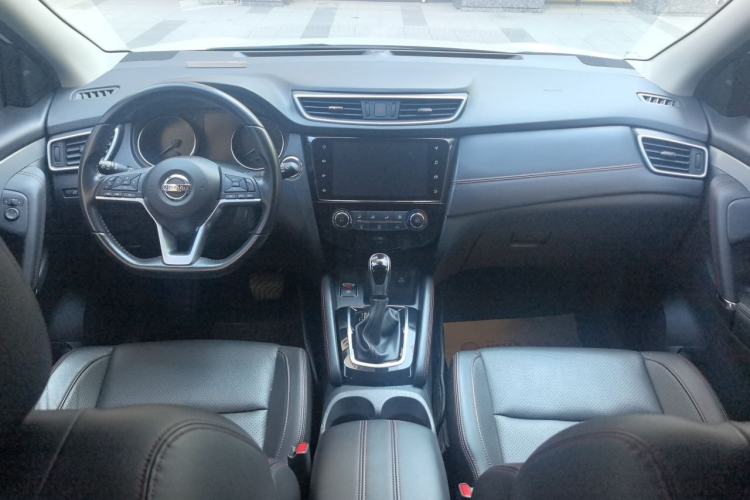 Used Nissan Qashqai 2021 2.0L CVT Luxury Edition Center Console
