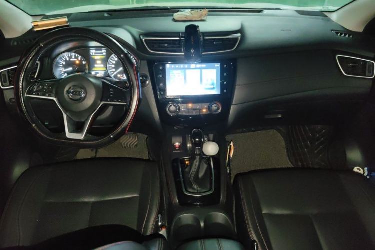 Used Nissan Qashqai 2021 2.0L CVT Luxury Edition Center Console