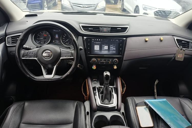 Used Nissan Qashqai 2021 2.0L CVT Smart Enjoyment Version Center Console