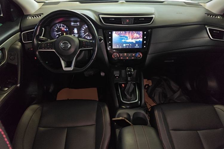 Used Nissan Qashqai 2021 2.0L CVT Luxury Edition Center Console