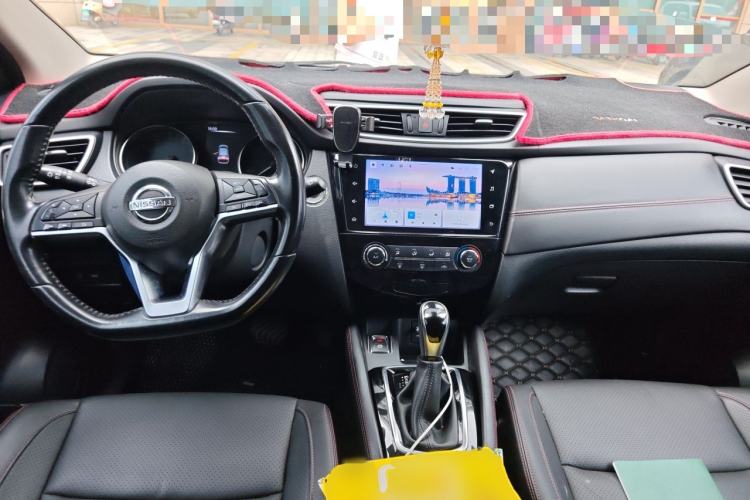 Used Nissan Qashqai 2021 2.0L CVT Luxury Edition Center Console