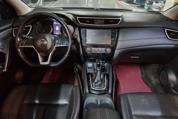 Used Nissan Qashqai 2021 2.0L CVT Luxury Edition Center Console