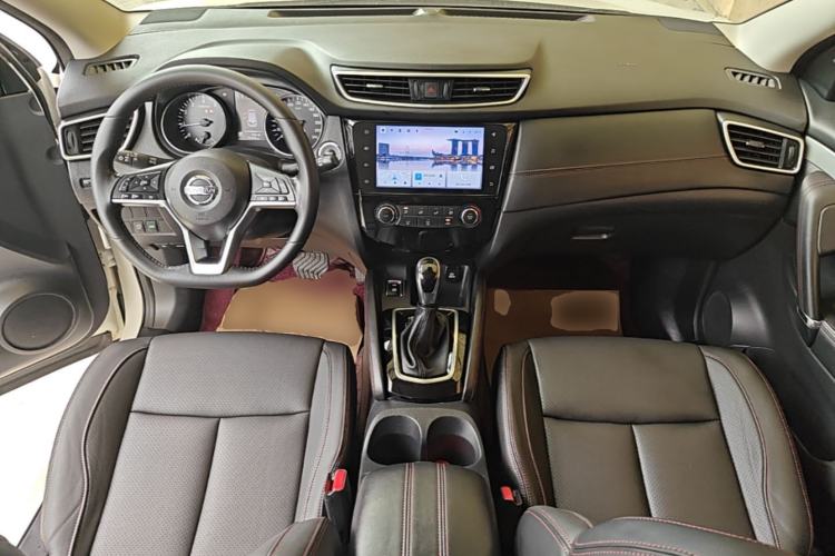 Used Nissan Qashqai 2021 2.0L CVT Luxury Edition Center Console
