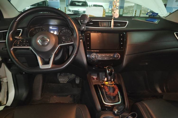 Used Nissan Qashqai 2021 2.0L CVT Luxury Edition Center Console