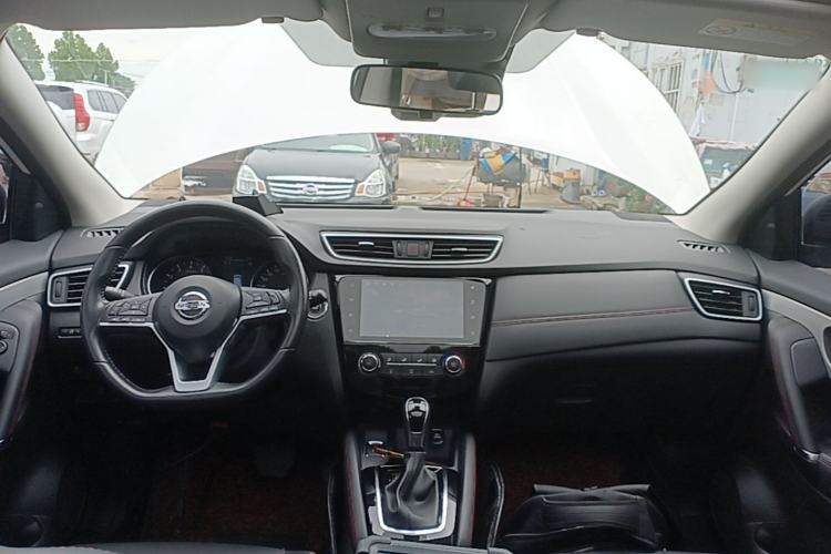 Used Nissan Qashqai 2021 2.0L CVT Luxury Edition Center Console