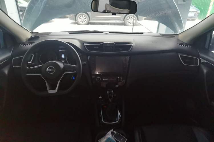 Used Nissan Qashqai 2021 2.0L CVT Smart Enjoyment Version Center Console