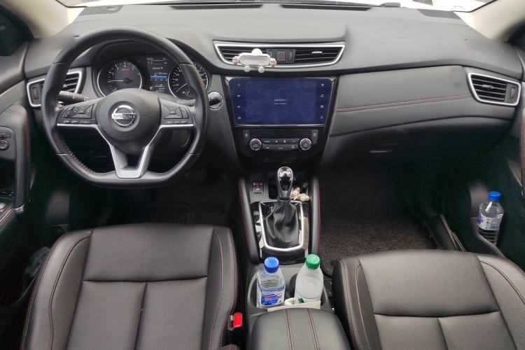 Used Nissan Qashqai 2021 2.0L CVT Luxury Edition Center Console