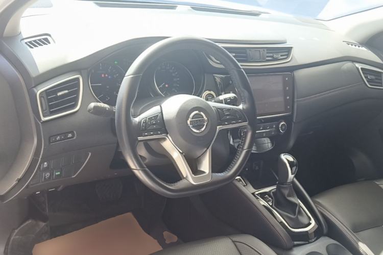 Used Nissan Qashqai 2021 2.0L CVT Luxury Edition Center Console