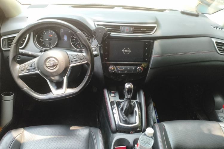 Used Nissan Qashqai 2021 2.0L CVT Luxury Edition Center Console