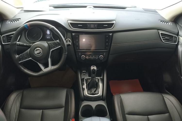 Used Nissan Qashqai 2021 2.0L CVT Luxury Edition Center Console