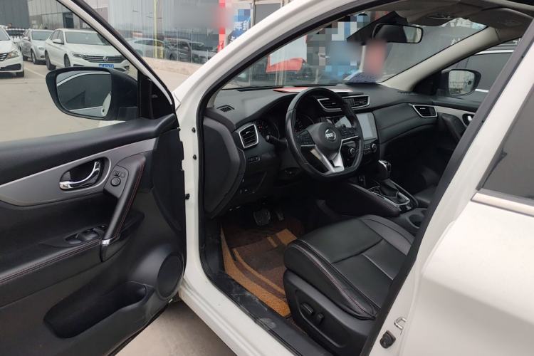 Used Nissan Qashqai 2021 2.0L CVT Luxury Edition Driver Seat