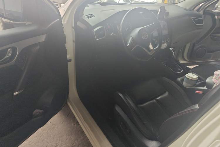 Used Nissan Qashqai 2021 2.0L CVT Luxury Edition Driver Seat