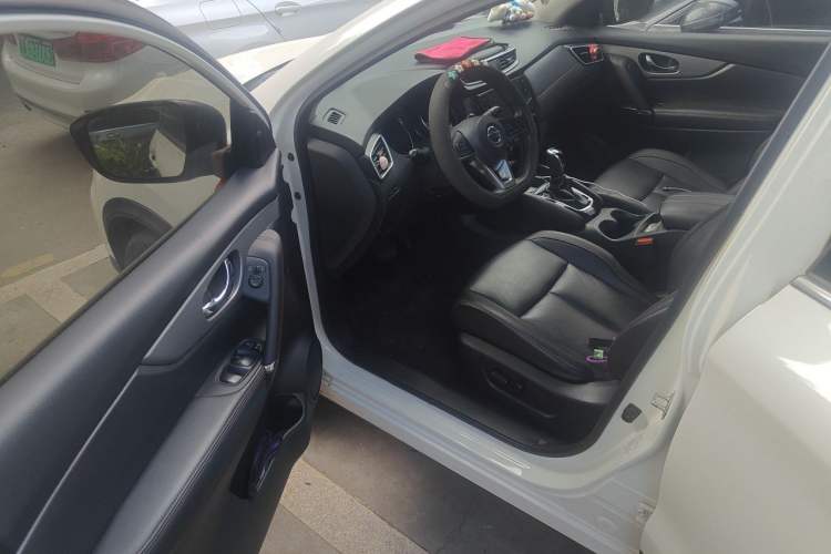 Used Nissan Qashqai 2021 2.0L CVT Luxury Edition Driver Seat