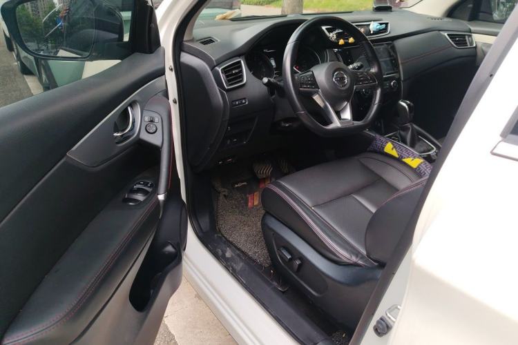 Used Nissan Qashqai 2021 2.0L CVT Luxury Edition Driver Seat