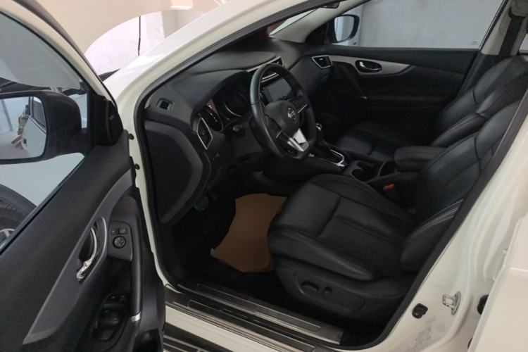 Used Nissan Qashqai 2021 2.0L CVT Luxury Edition Driver Seat