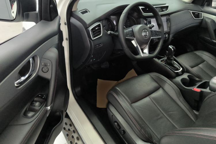 Used Nissan Qashqai 2021 2.0L CVT Luxury Edition Driver Seat