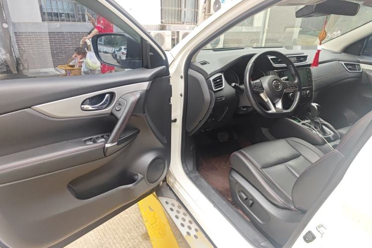 Used Nissan Qashqai 2021 2.0L CVT Luxury Edition Driver Seat