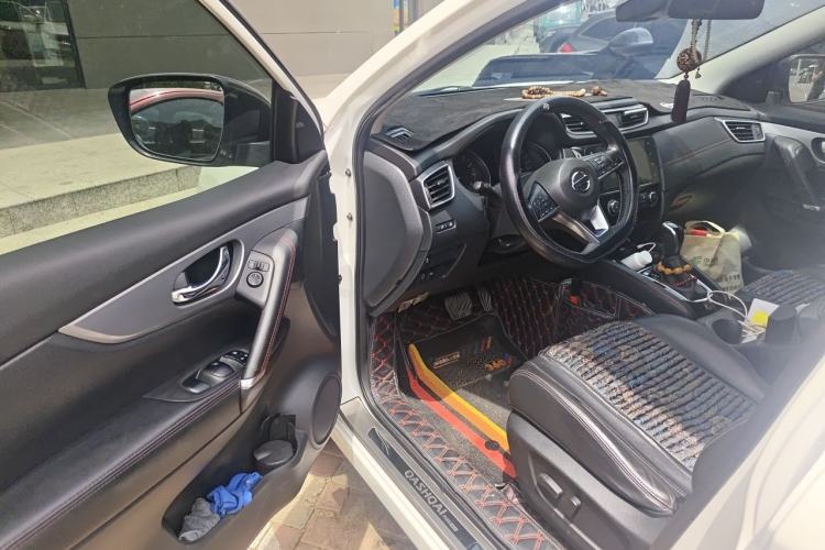Used Nissan Qashqai 2021 2.0L CVT Luxury Edition Driver Seat