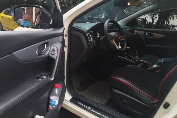 Used Nissan Qashqai 2021 2.0L CVT Luxury Edition Driver Seat
