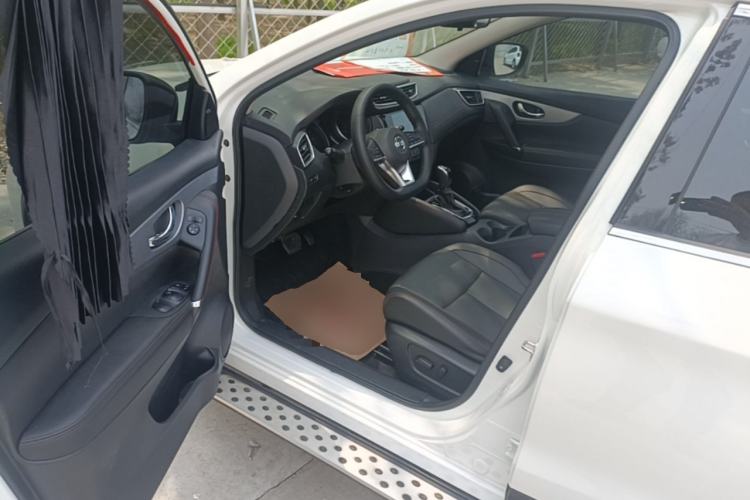 Used Nissan Qashqai 2021 2.0L CVT Luxury Edition Driver Seat